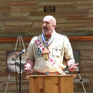 Meet your Posher, Douglas